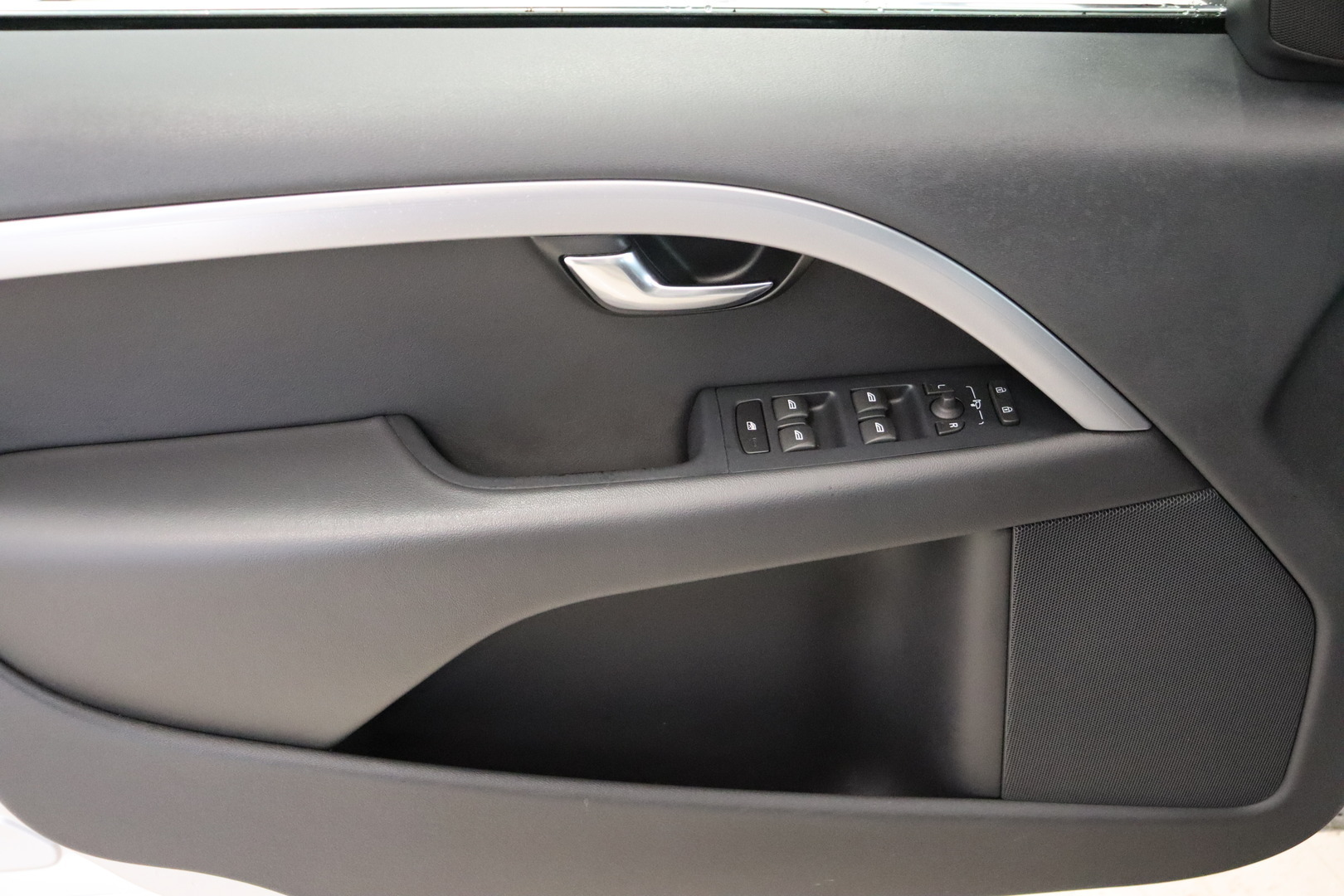 VOLVO V70 2014