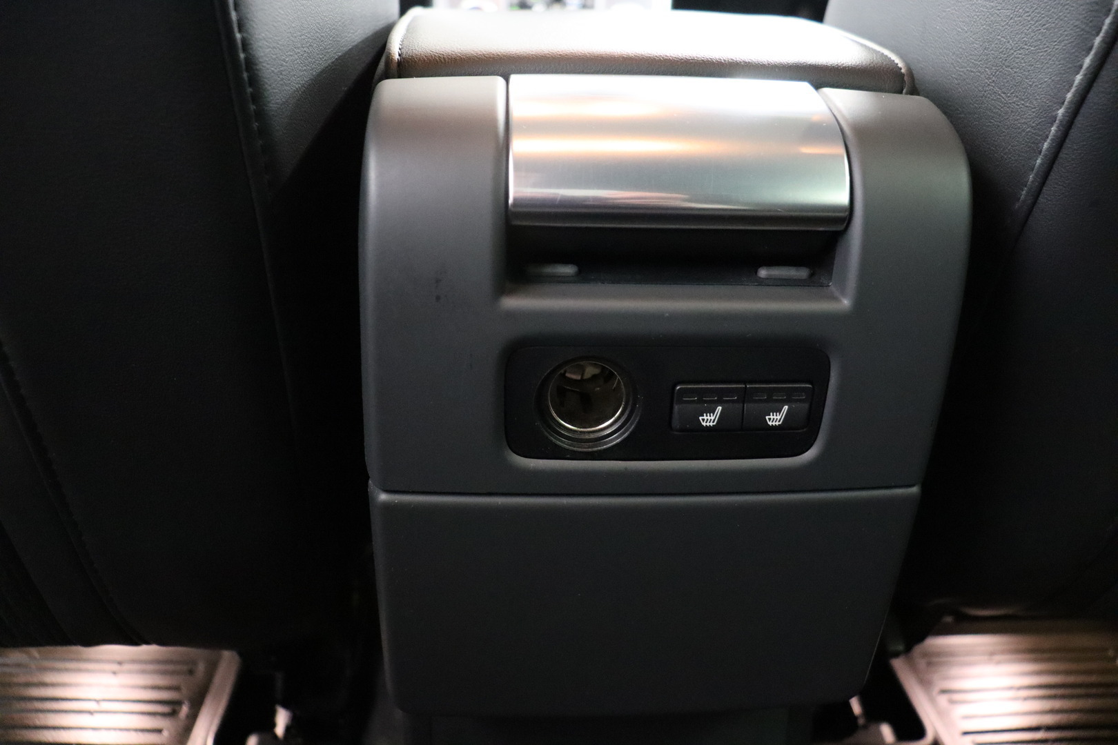 VOLVO V70 2014