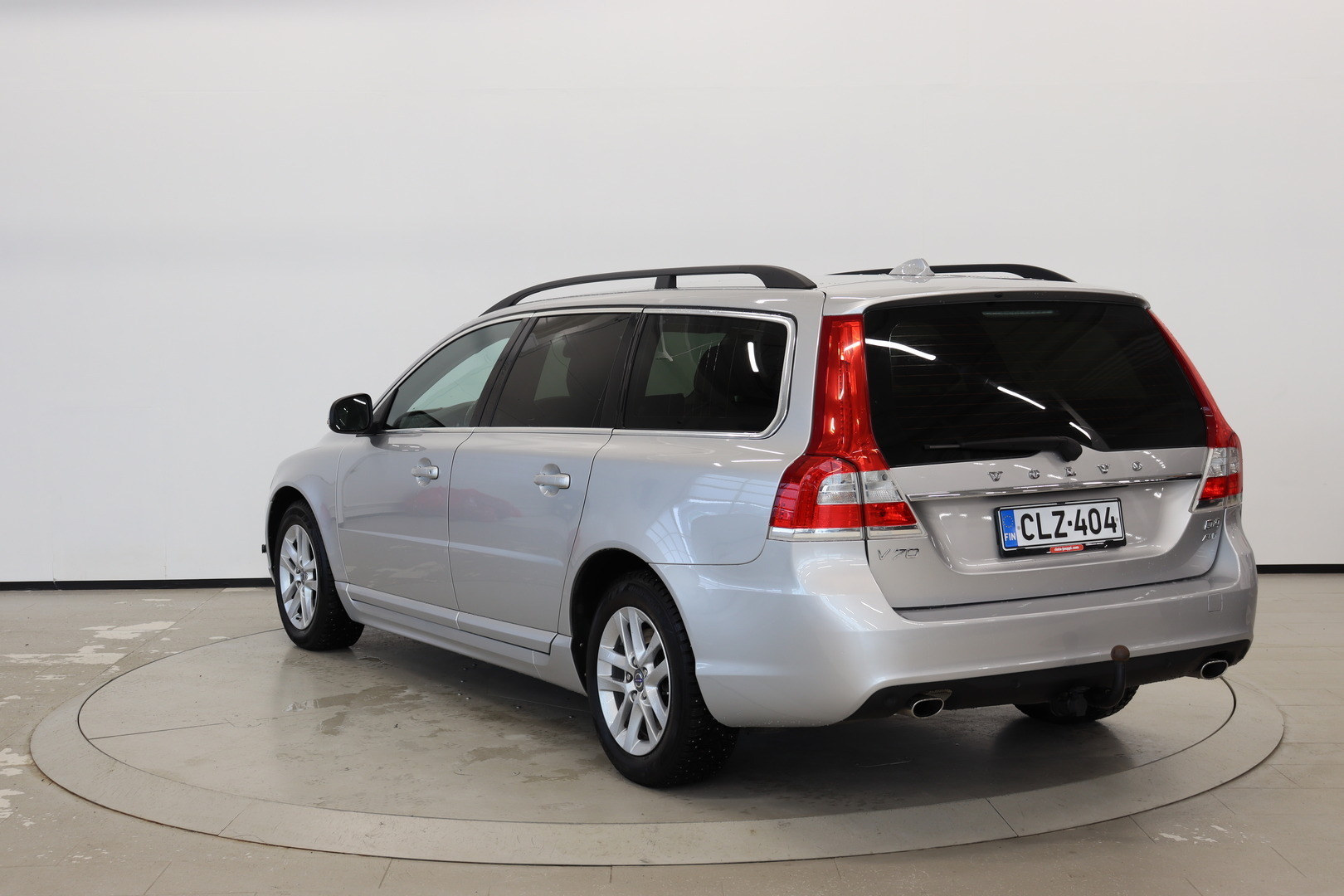 VOLVO V70 2014