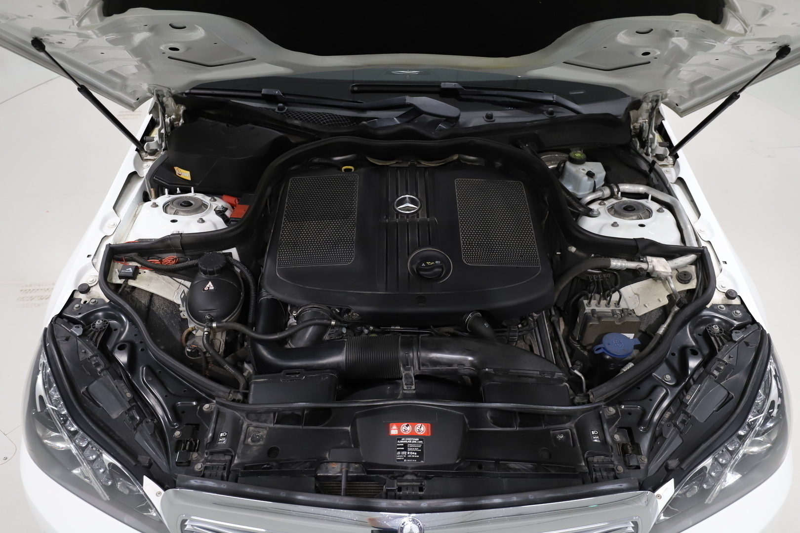 MERCEDES-BENZ E 2015