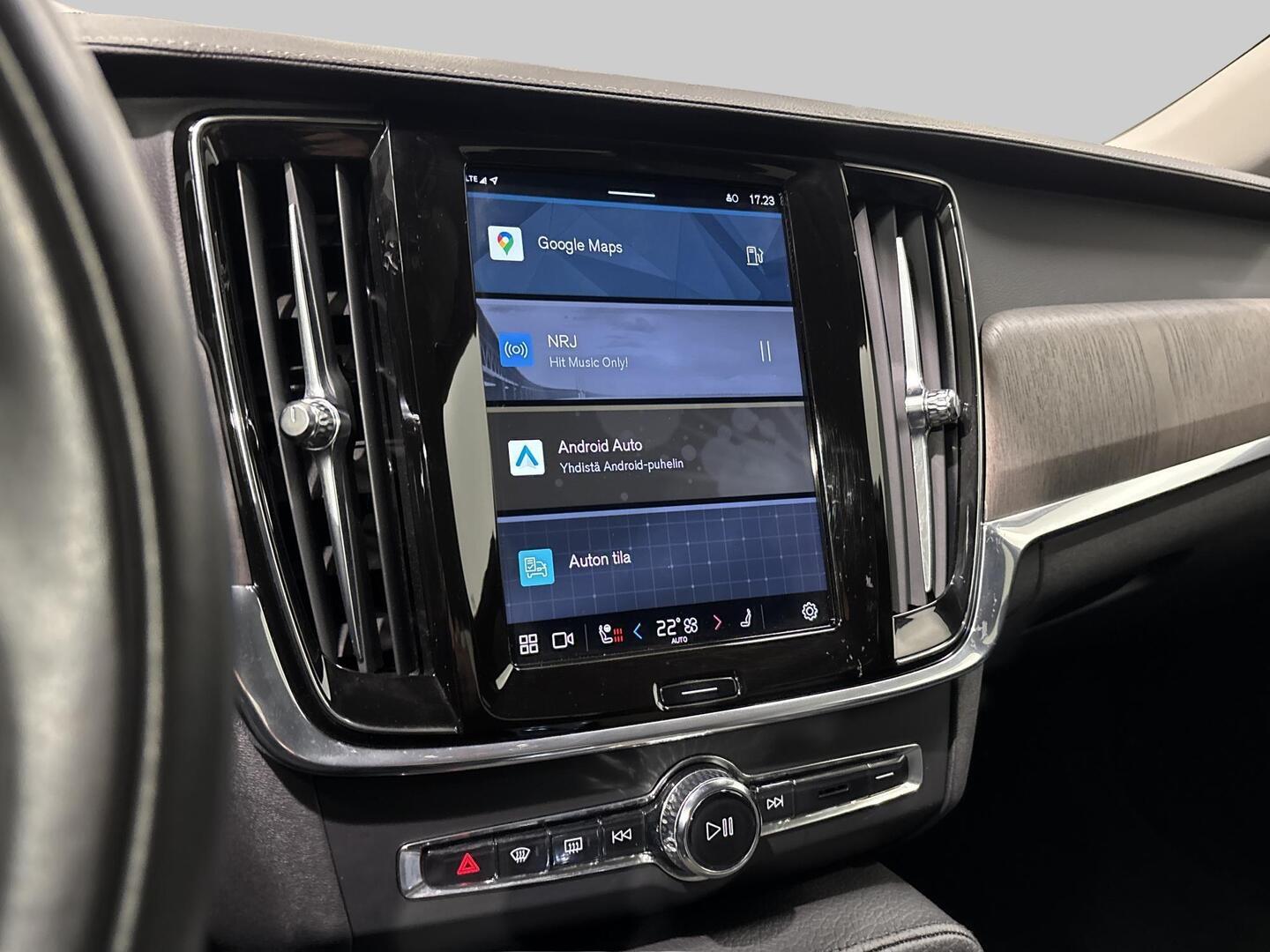 VOLVO S90 2022