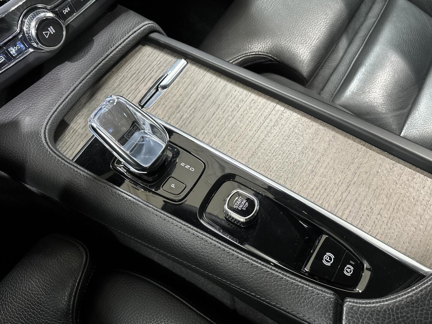 VOLVO S90 2022