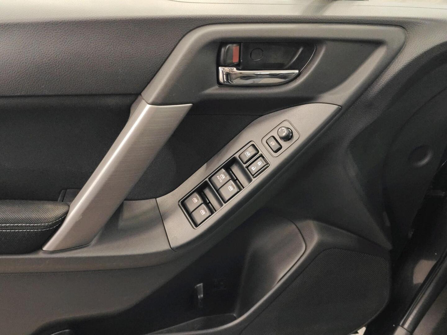 SUBARU Forester 2013