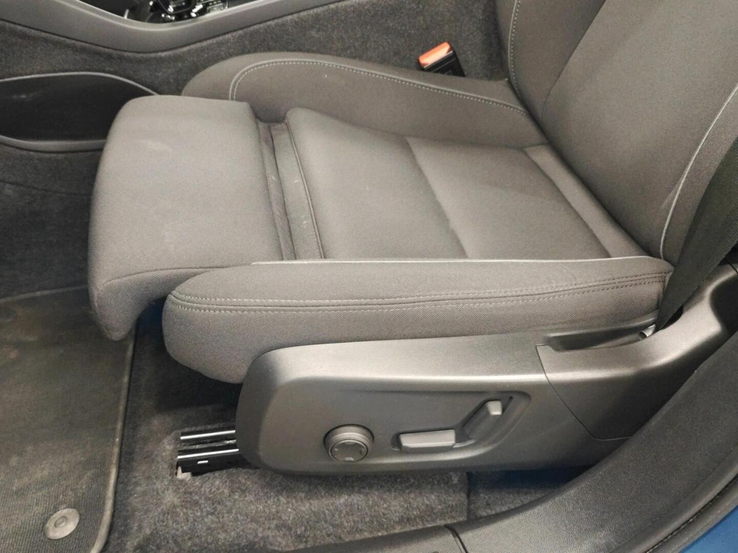 VOLVO C40 2024