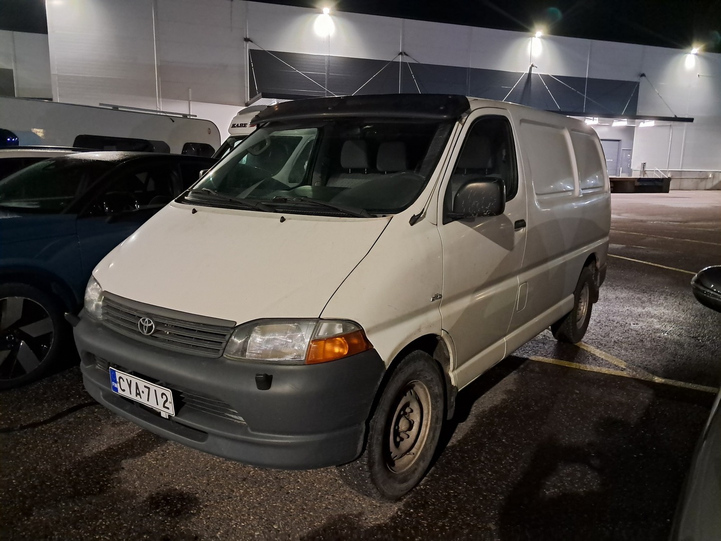 TOYOTA Hiace 2004