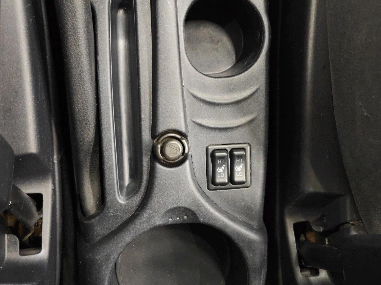 MITSUBISHI Grandis 2006