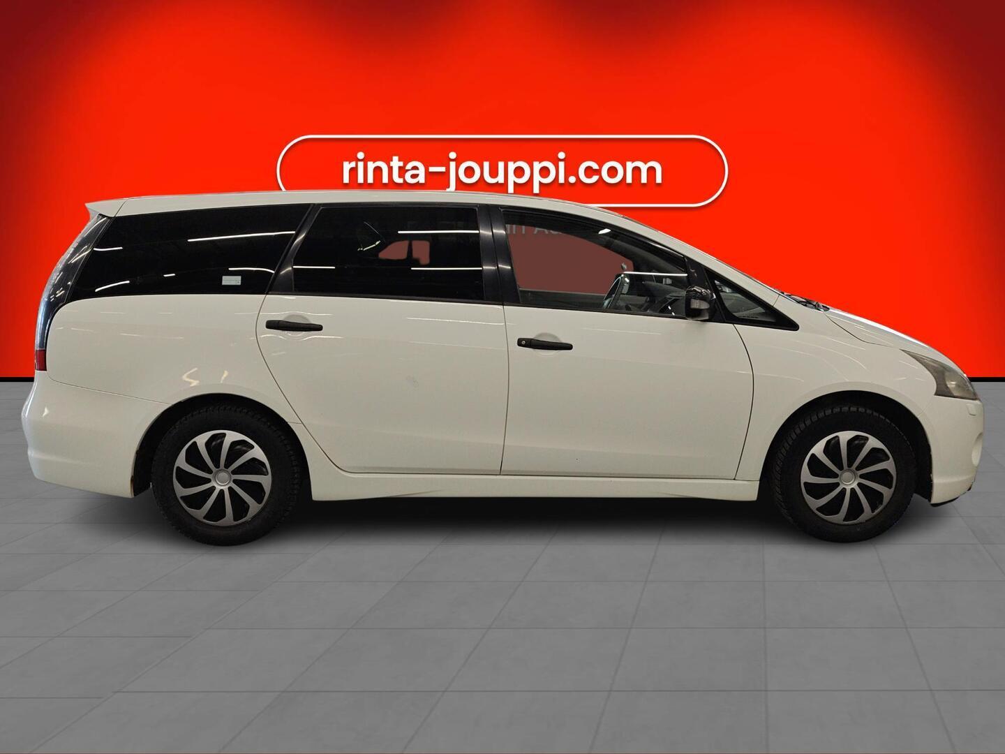 MITSUBISHI Grandis 2006