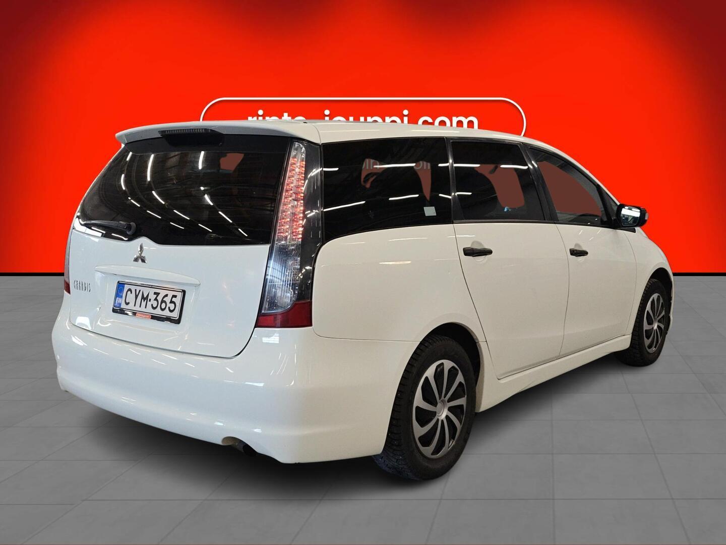 MITSUBISHI Grandis 2006