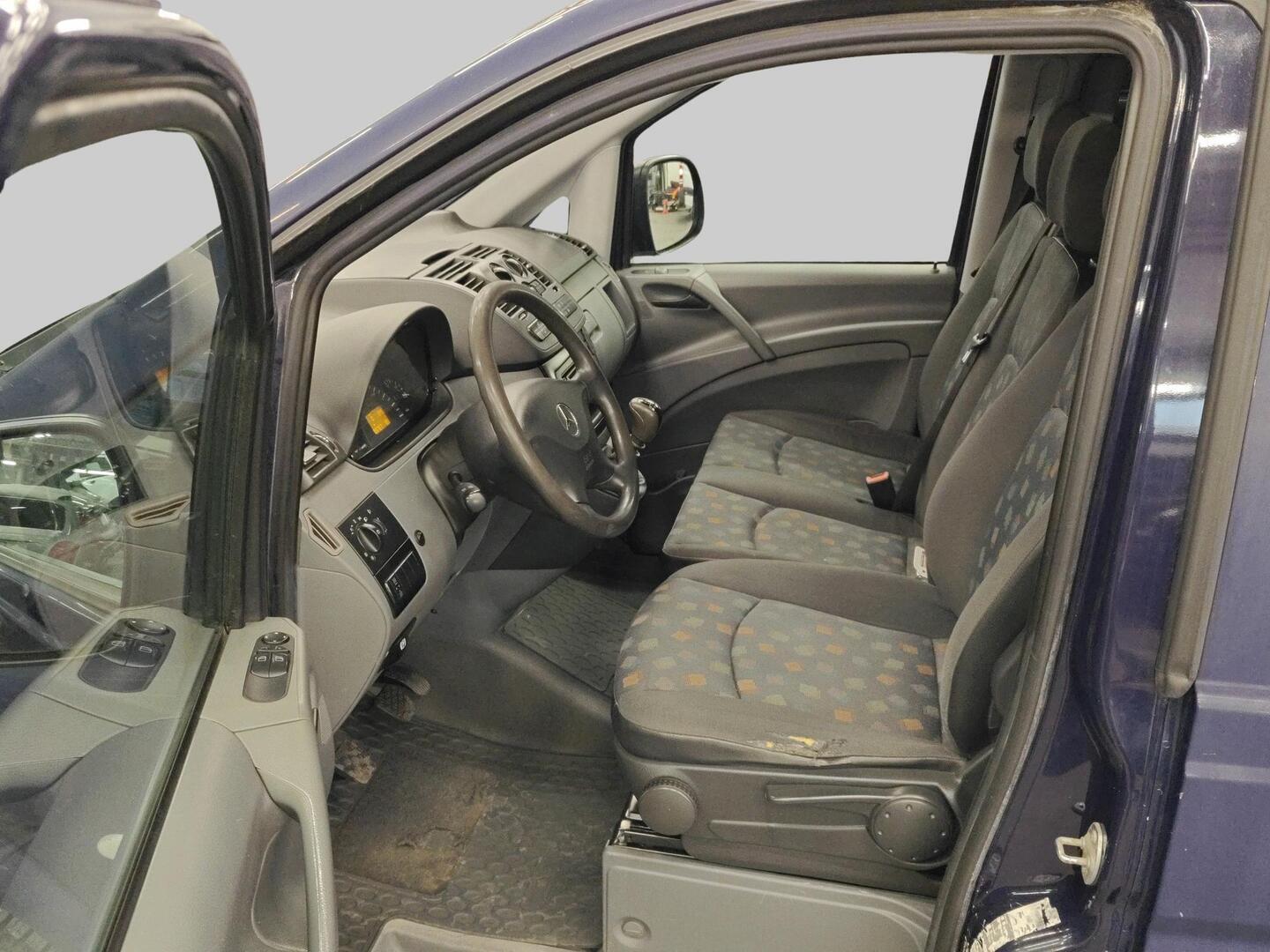 MERCEDES-BENZ Vito 2005