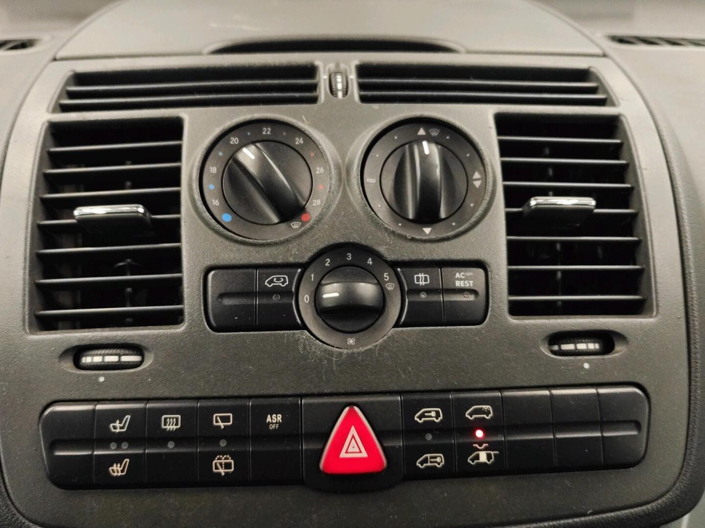 MERCEDES-BENZ Vito 2005