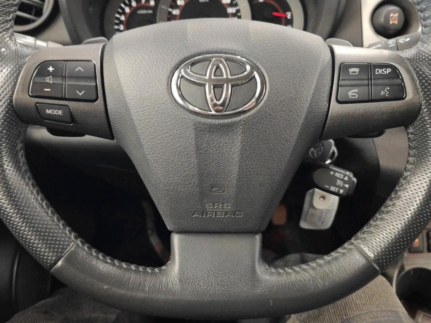TOYOTA RAV4 2011