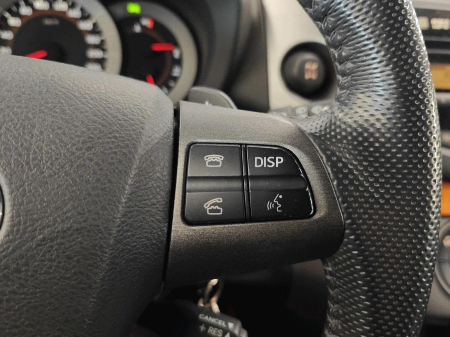 TOYOTA RAV4 2011