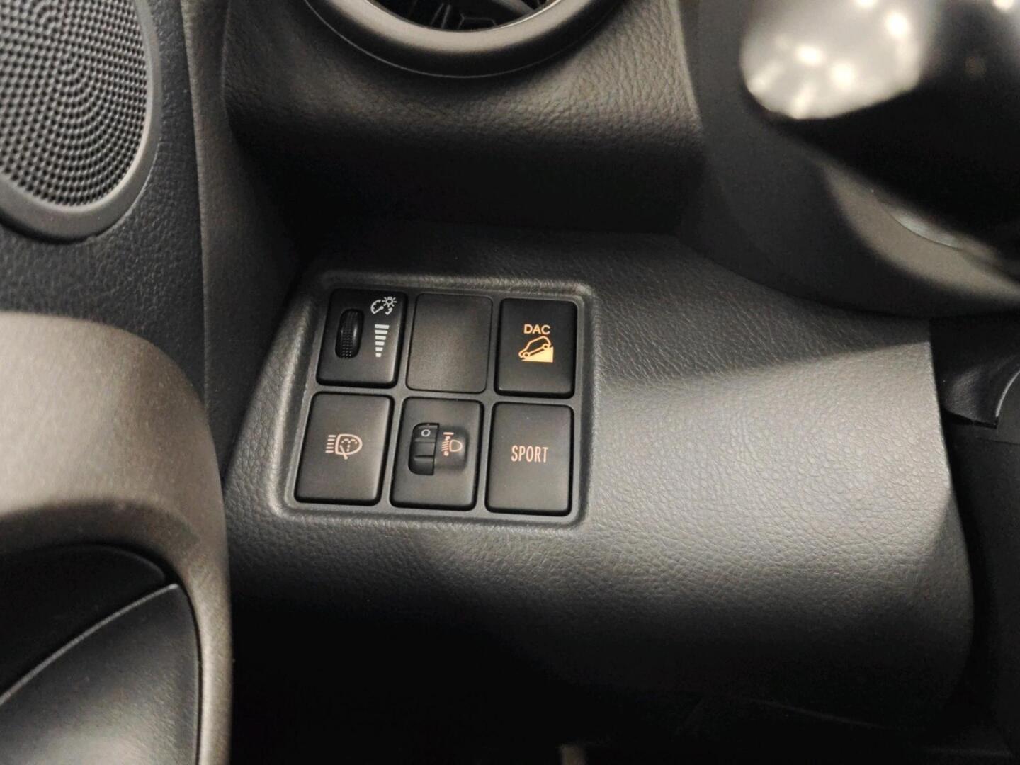 TOYOTA RAV4 2011