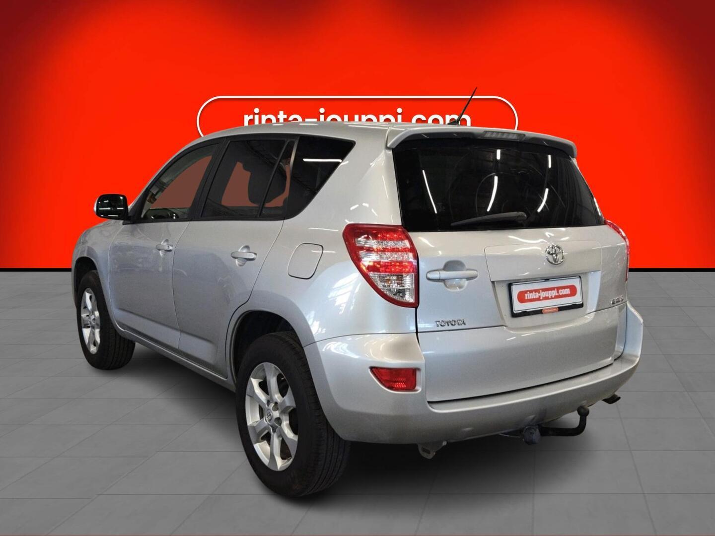 TOYOTA RAV4 2011