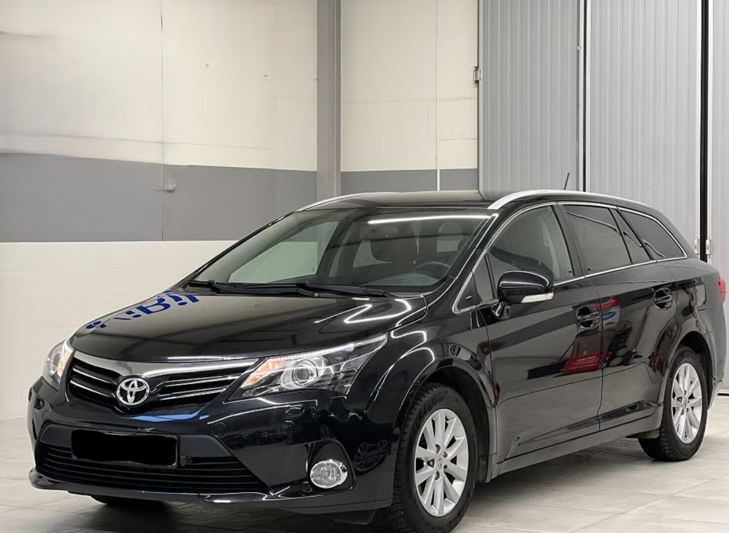 TOYOTA AVENSIS 2015