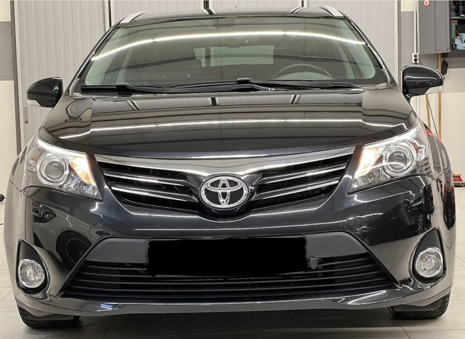 TOYOTA AVENSIS 2015