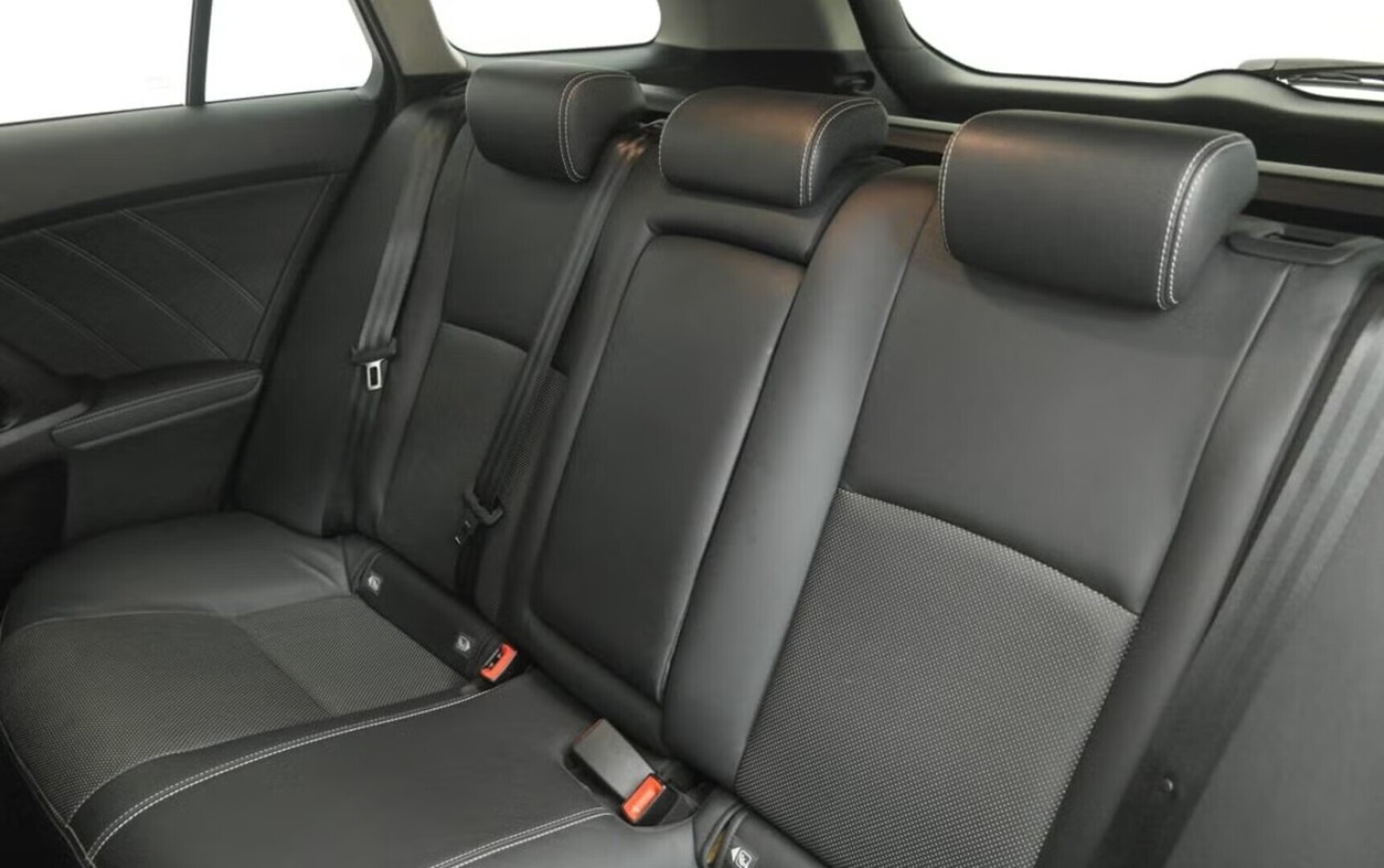 TOYOTA AVENSIS 2018