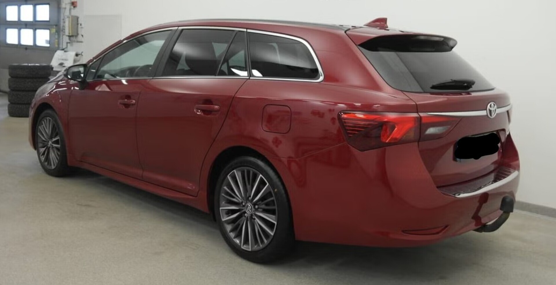 TOYOTA AVENSIS 2018