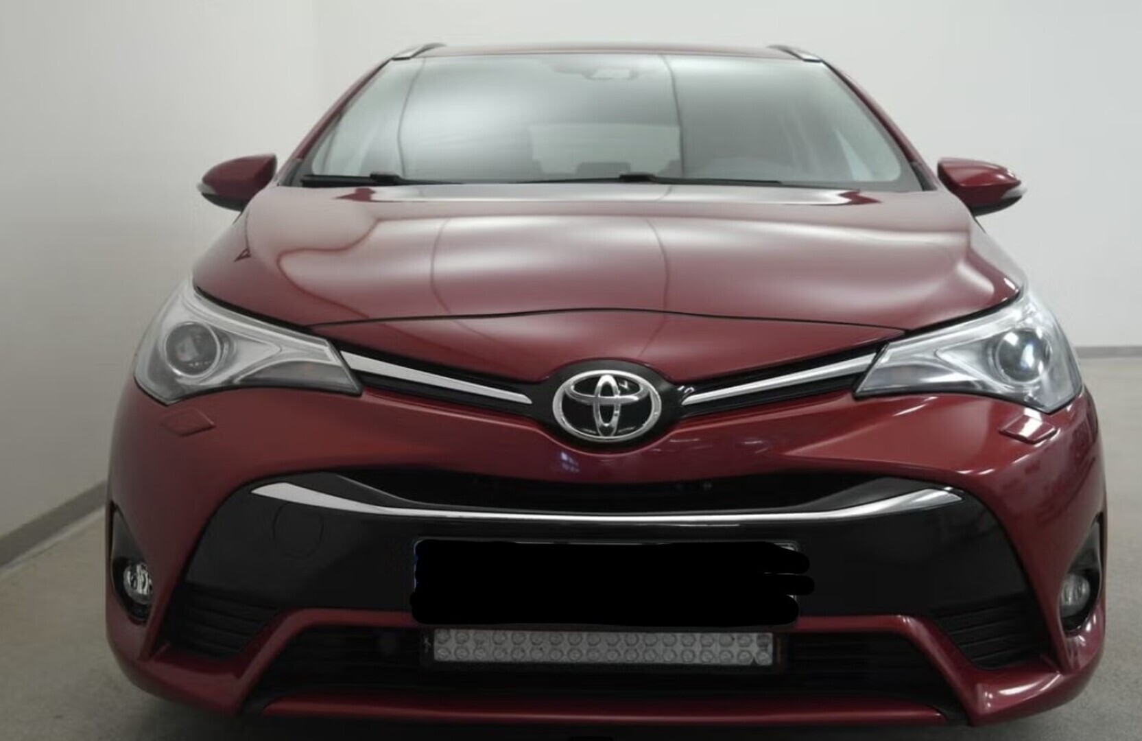 TOYOTA AVENSIS 2018