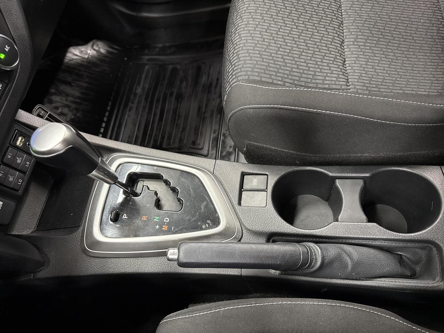 TOYOTA Auris 2015