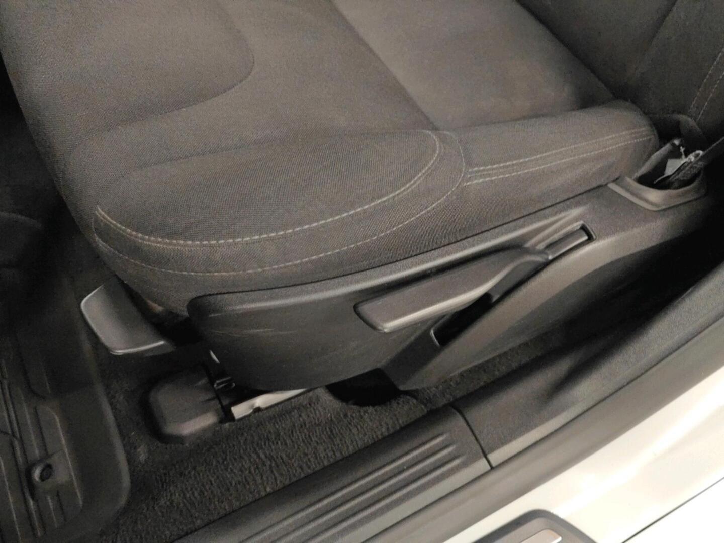 VOLVO V40 2017