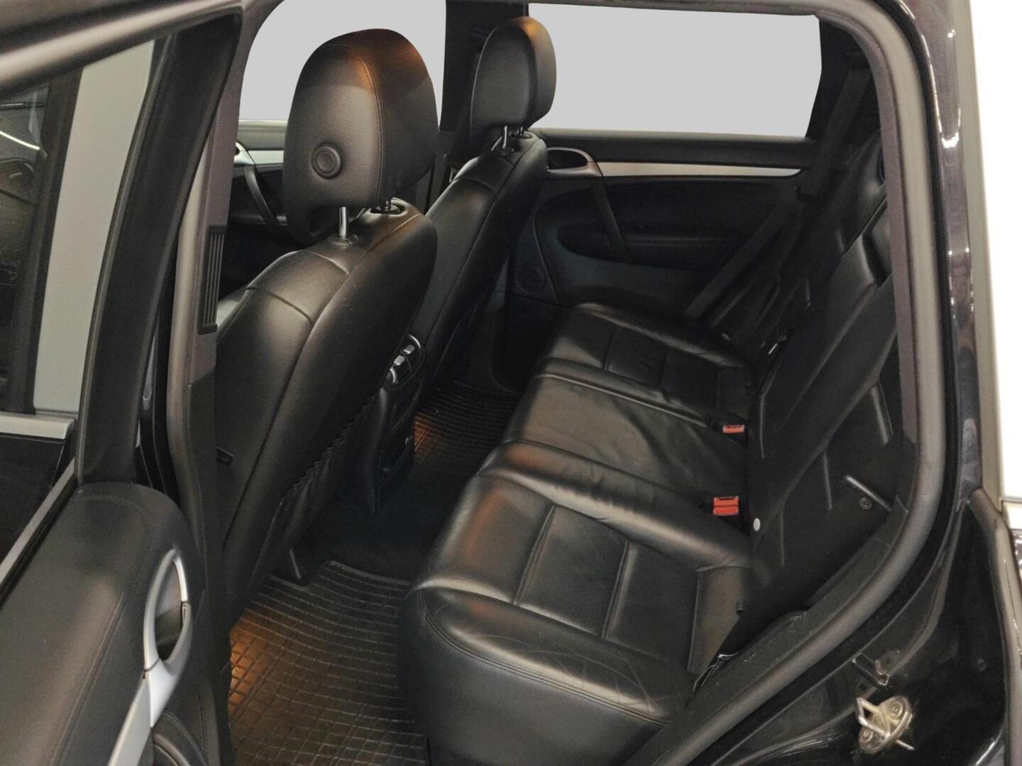 PORSCHE Cayenne 2010