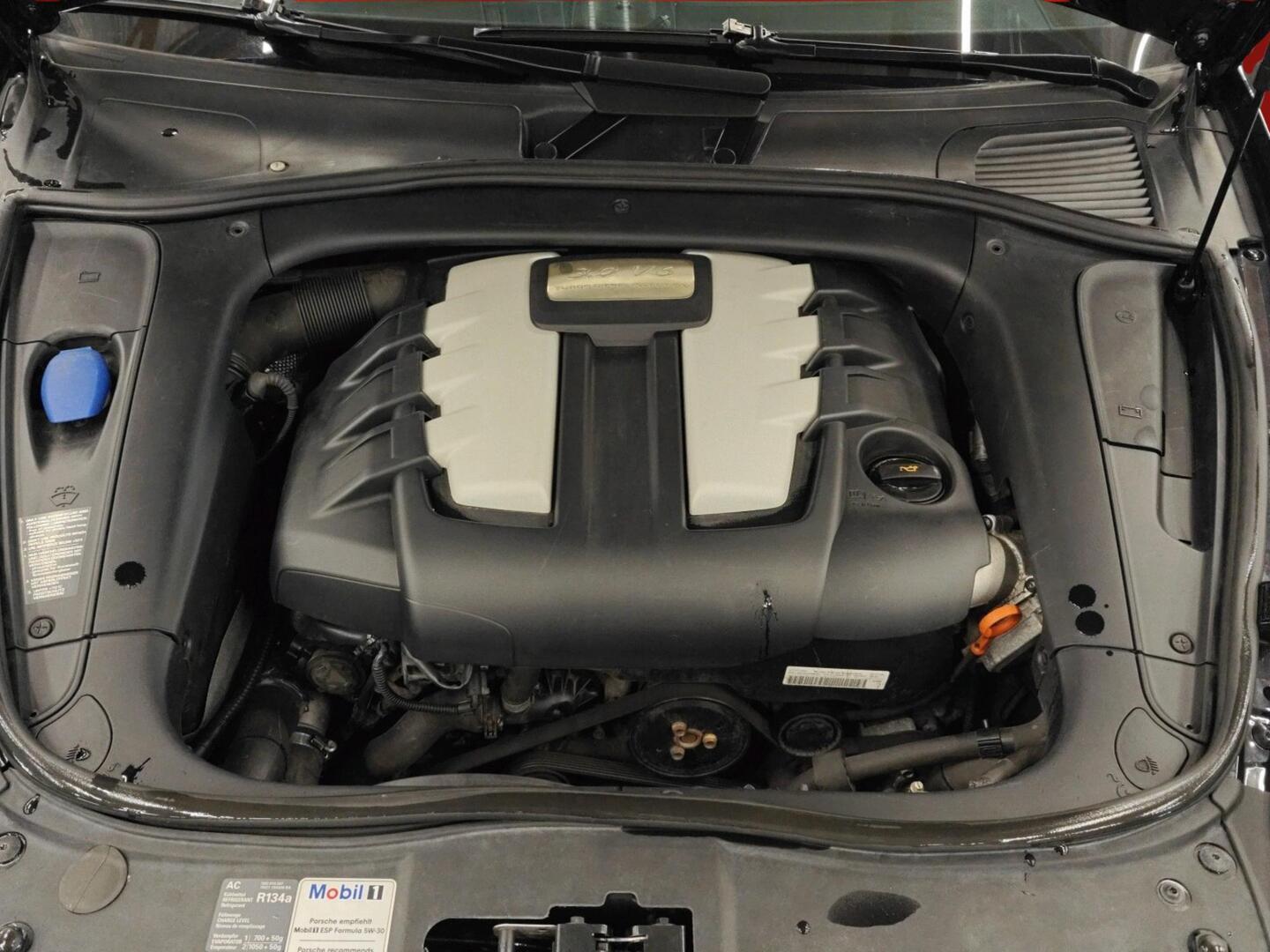 PORSCHE Cayenne 2010