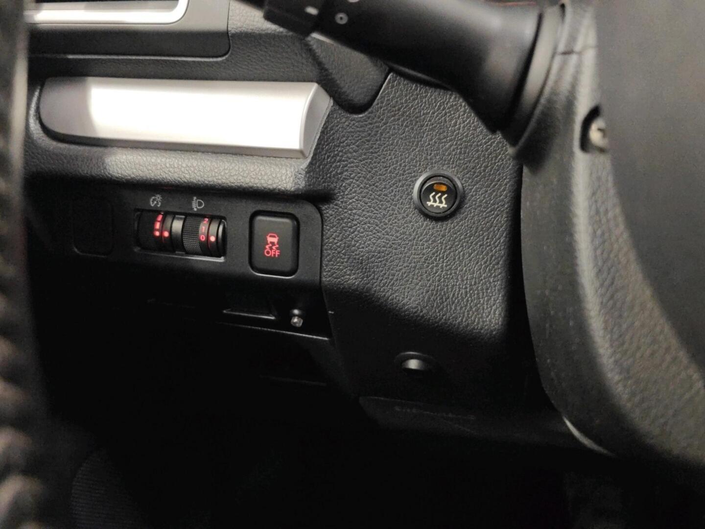 SUBARU Forester 2017