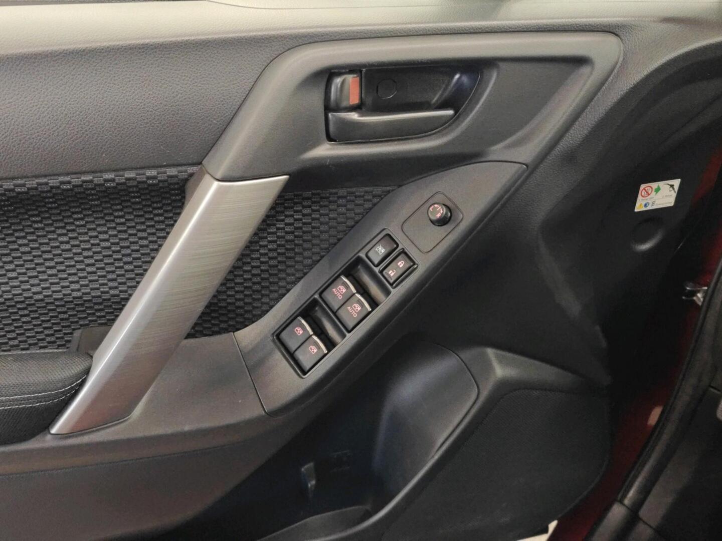 SUBARU Forester 2017