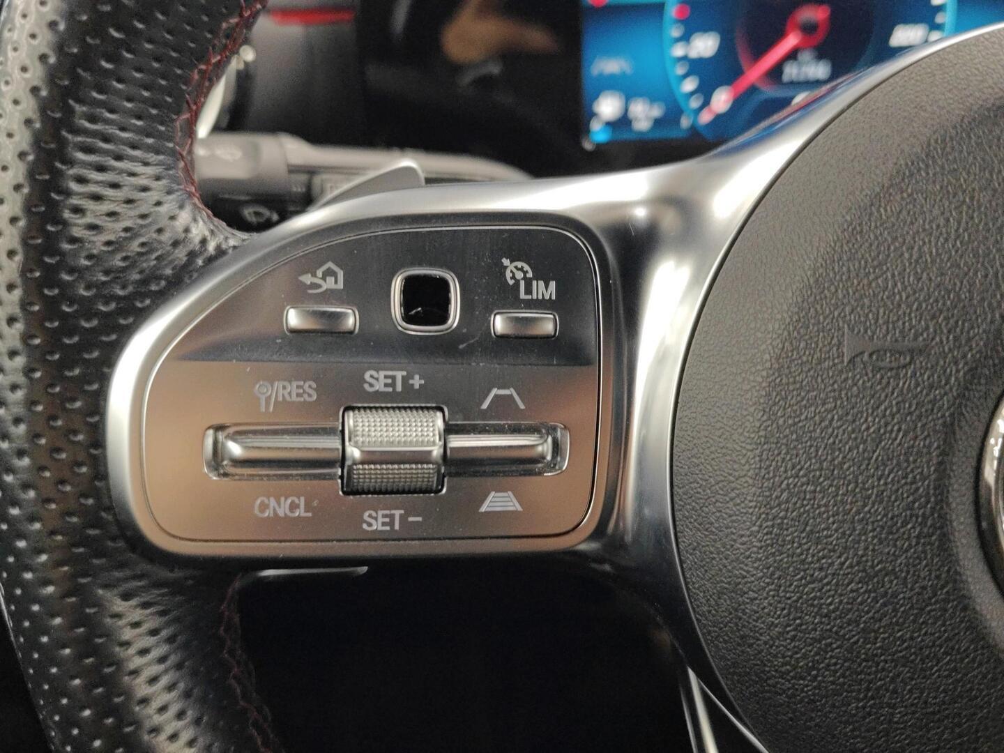 MERCEDES-BENZ A 2021