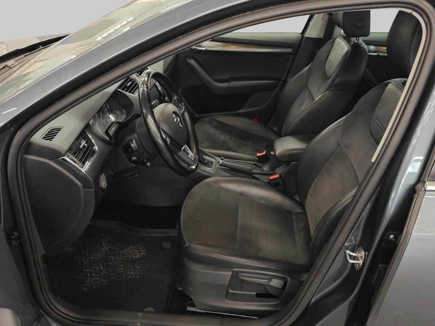 SKODA Octavia 2015