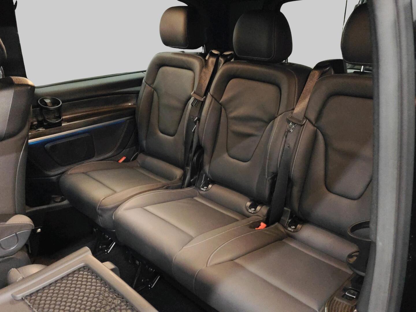 MERCEDES-BENZ V 2022