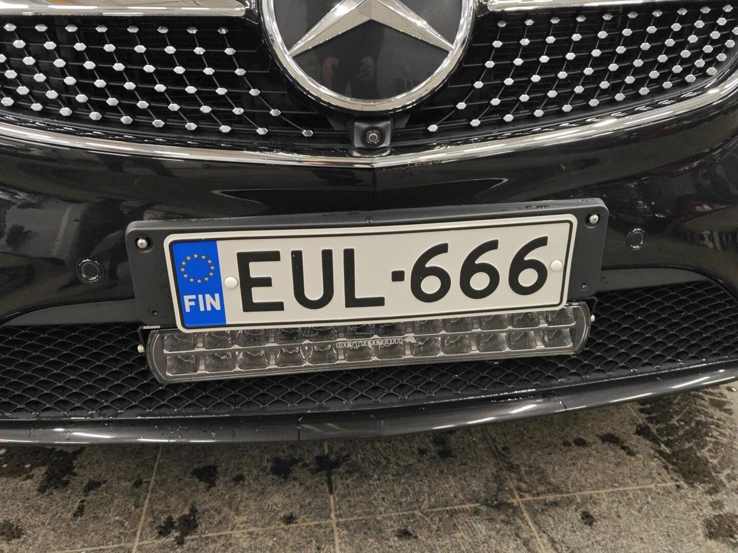 MERCEDES-BENZ V 2022