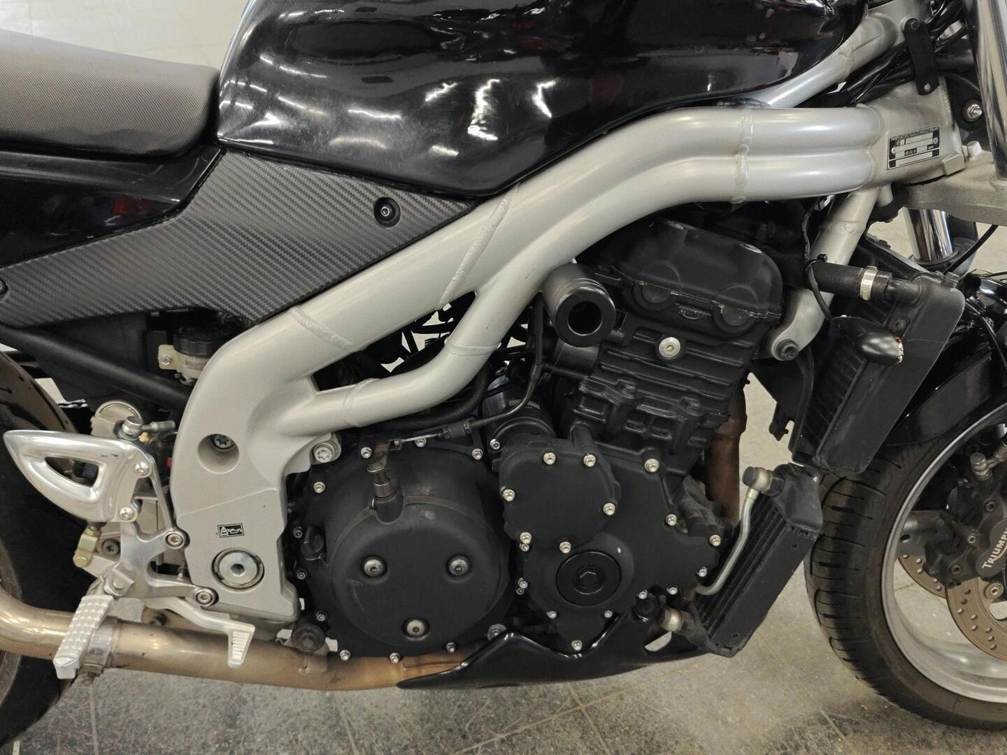 TRIUMPH SPEED TRIPLE 2005