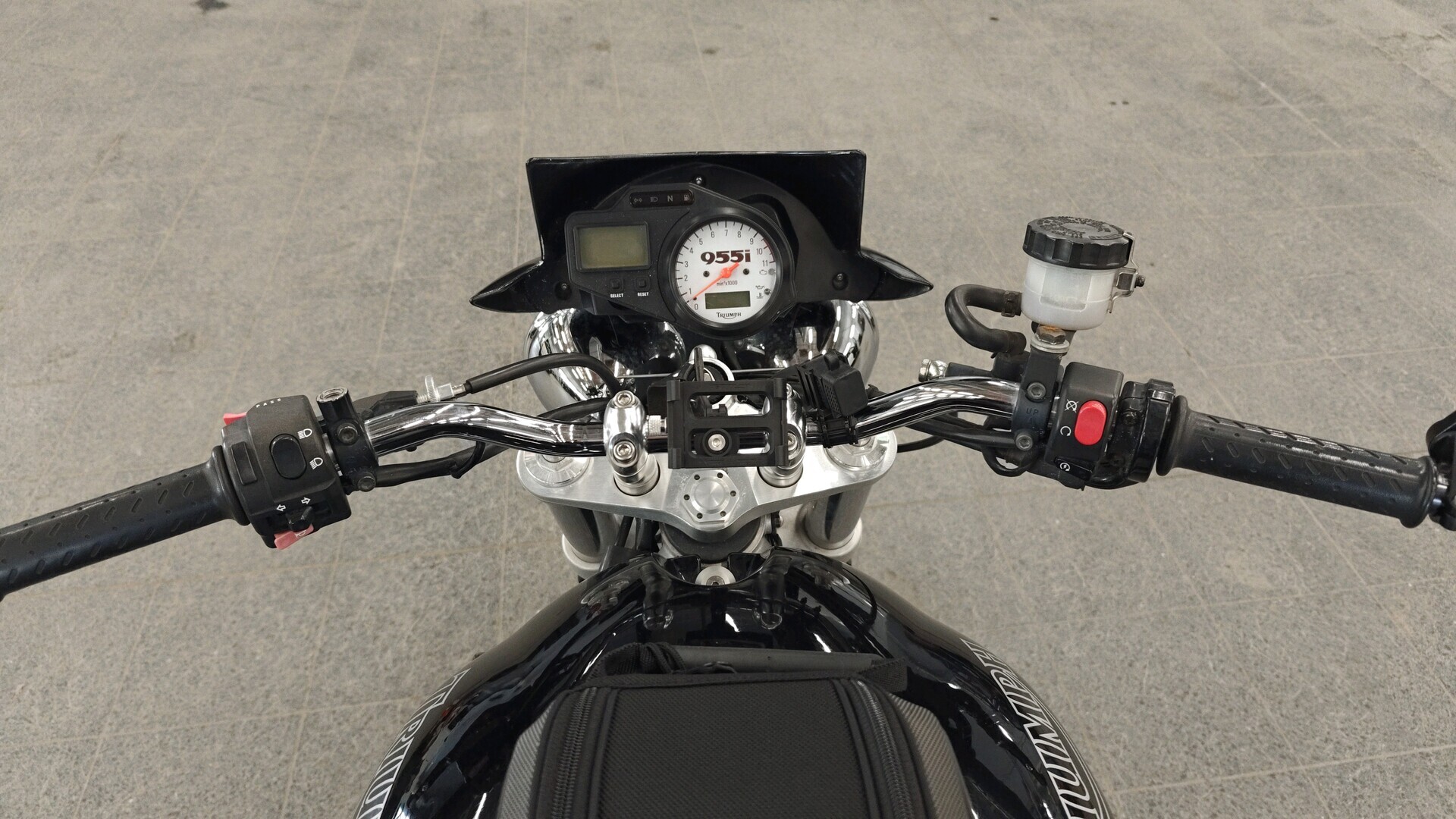 TRIUMPH SPEED TRIPLE 2005