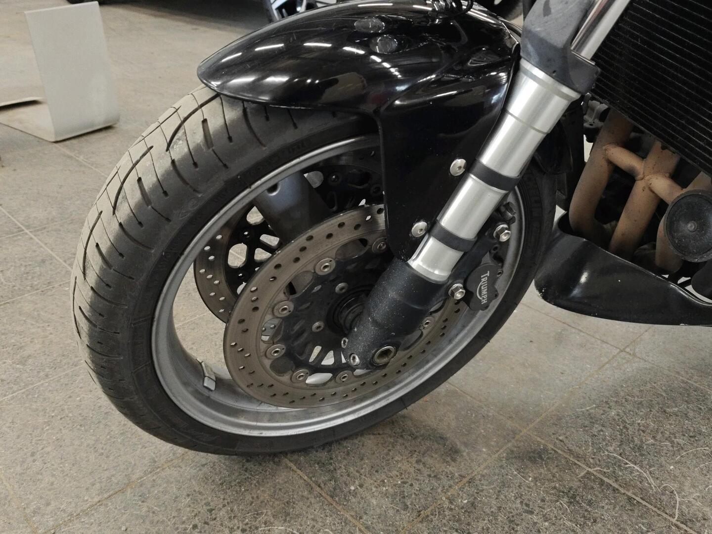 TRIUMPH SPEED TRIPLE 2005