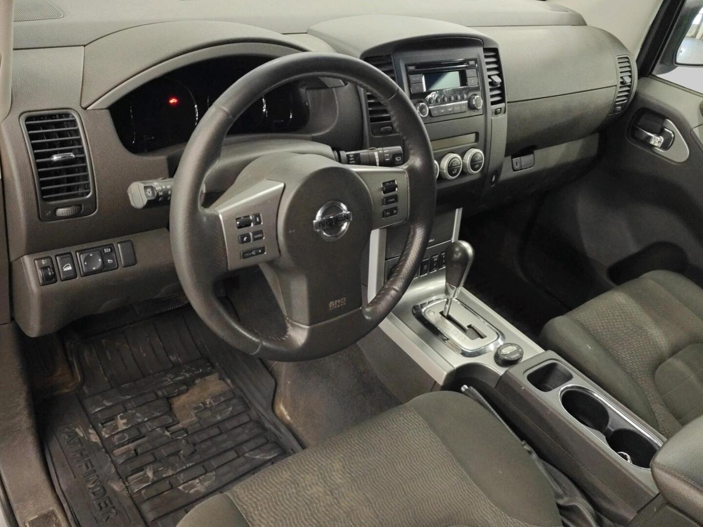 NISSAN Pathfinder 2013