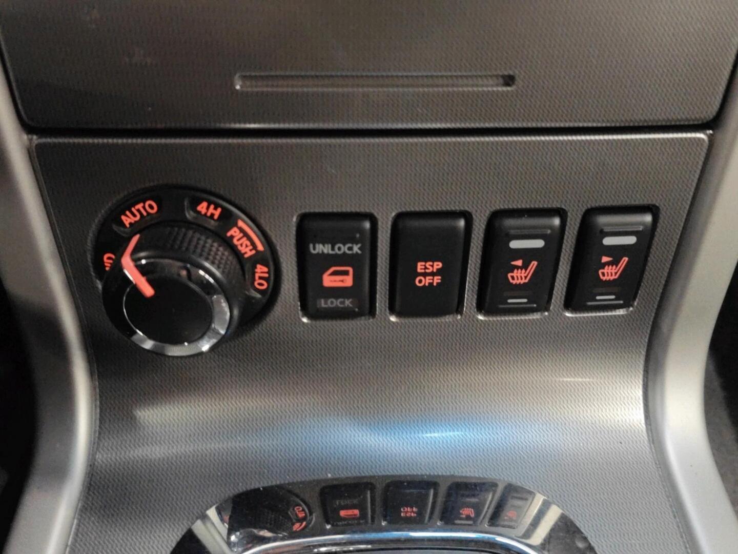 NISSAN Pathfinder 2013