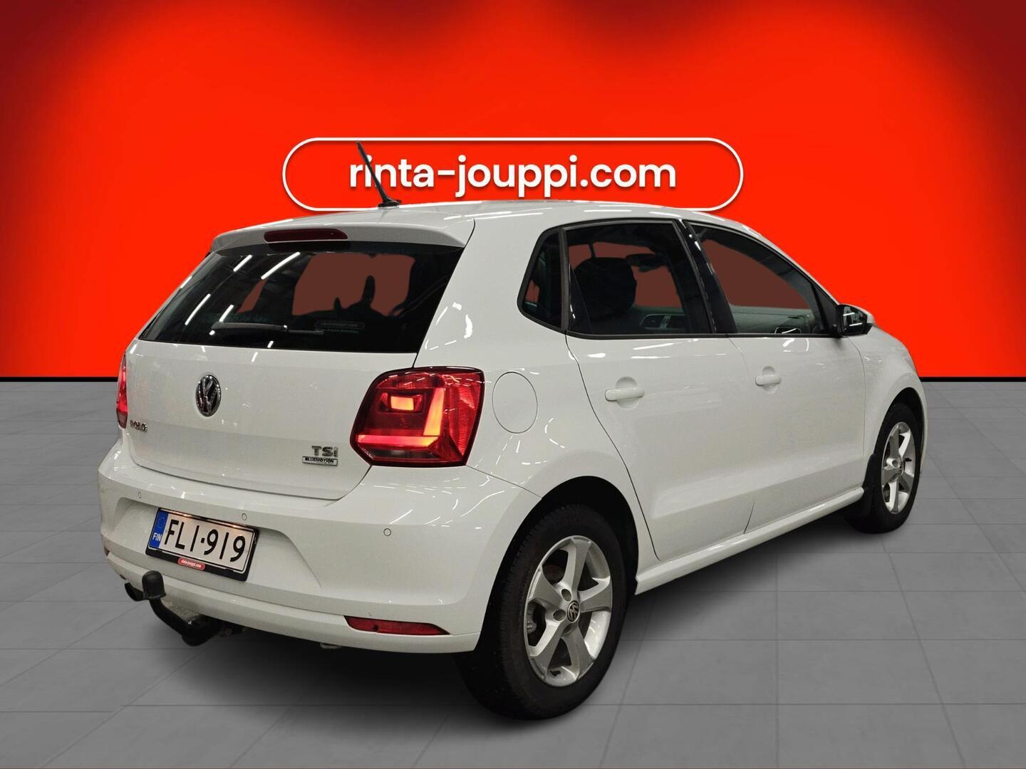 VOLKSWAGEN Polo 2015