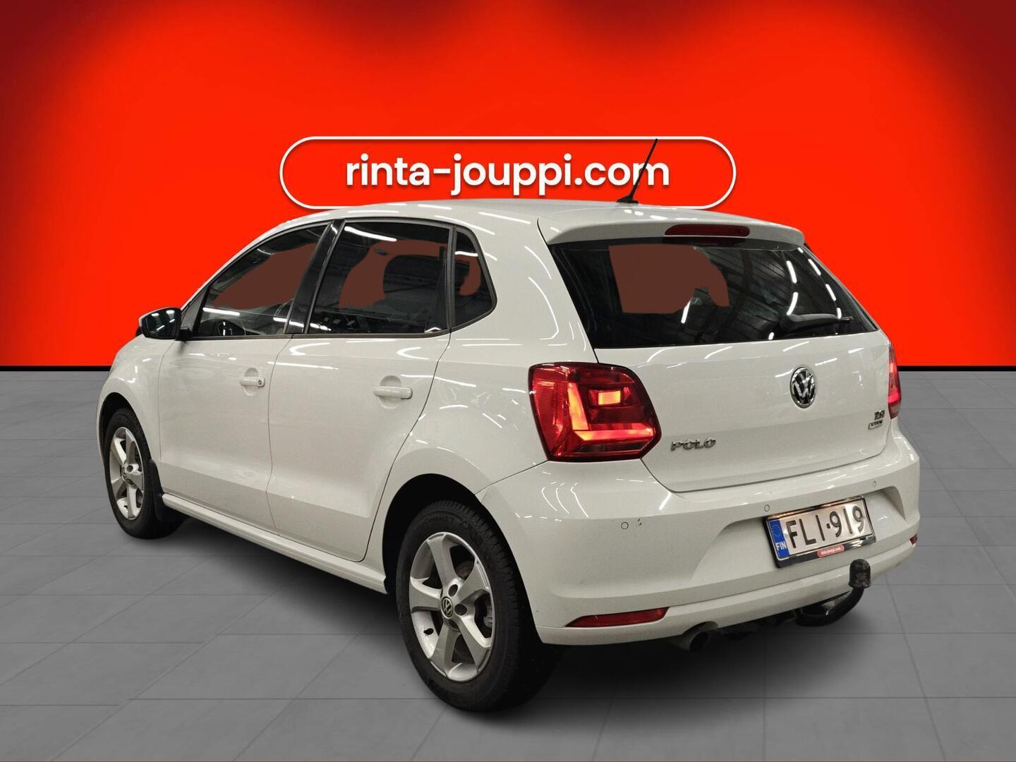 VOLKSWAGEN Polo 2015