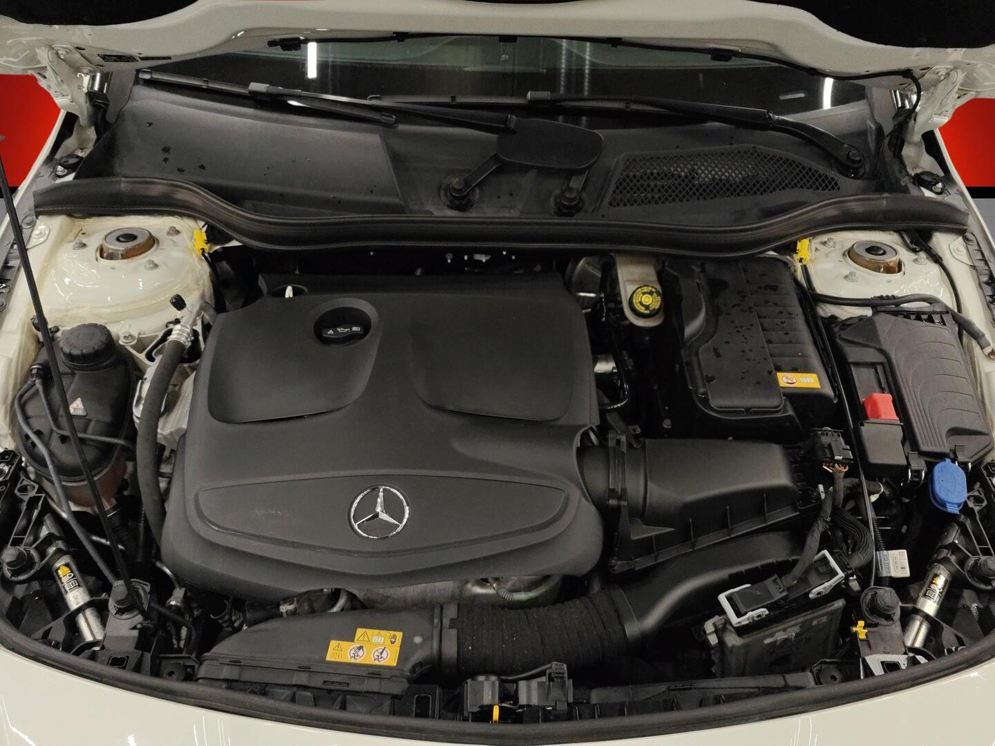 MERCEDES-BENZ CLA 2016