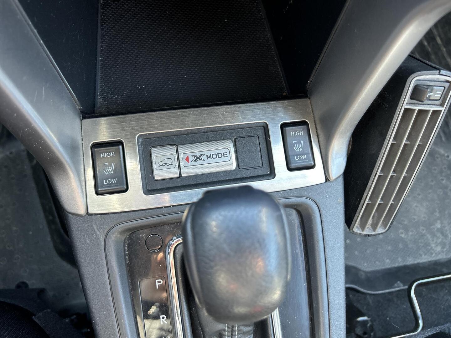 SUBARU Forester 2015