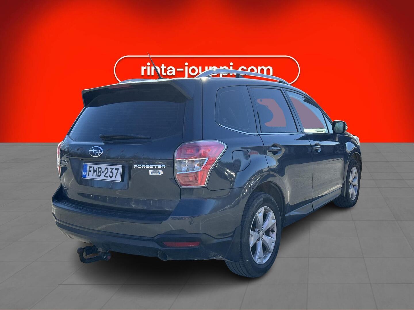 SUBARU Forester 2015