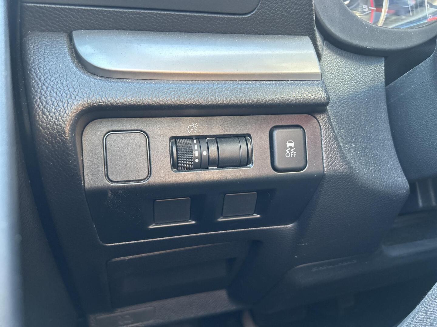 SUBARU Forester 2015