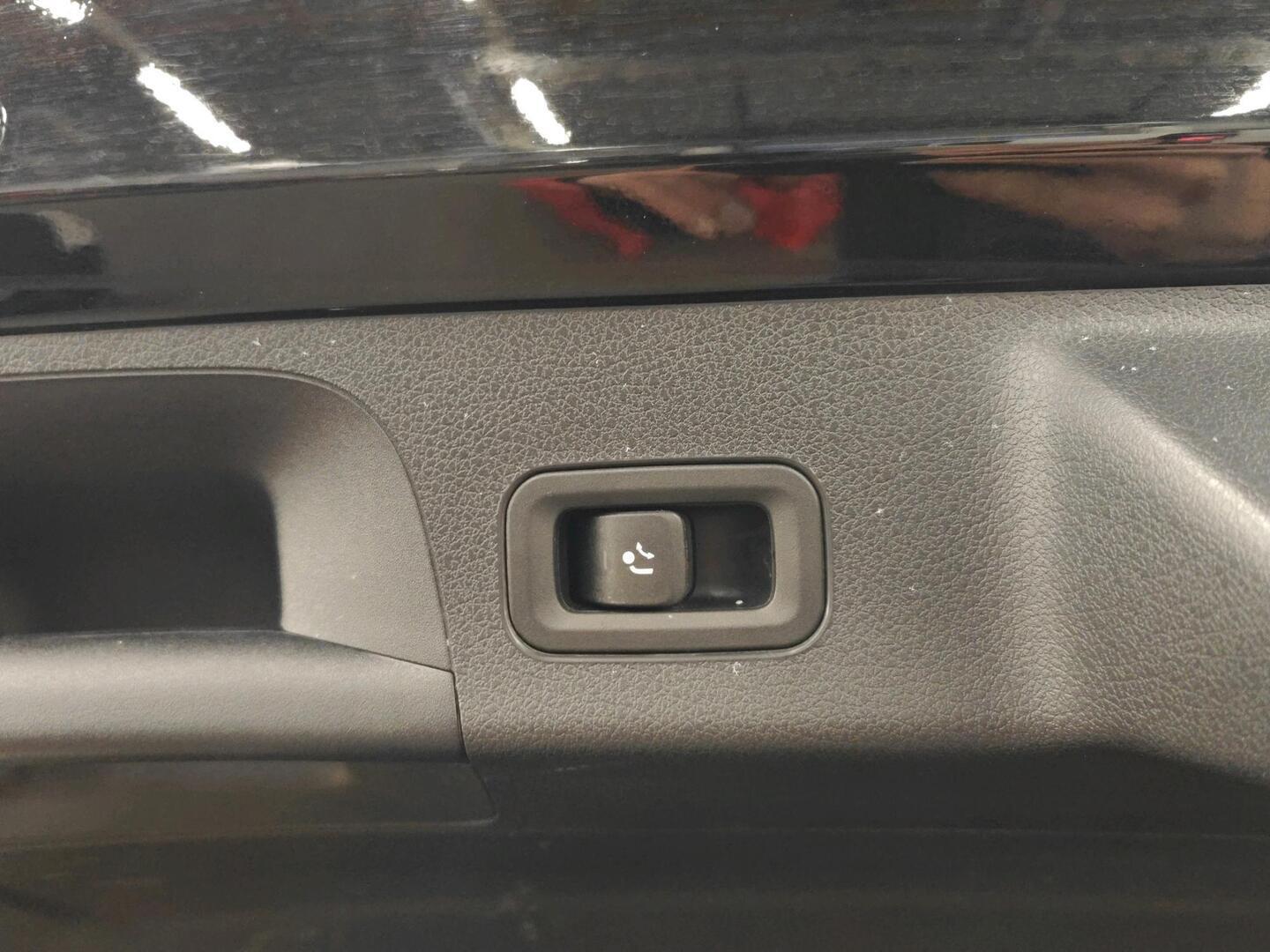 MERCEDES-BENZ CLA 2021