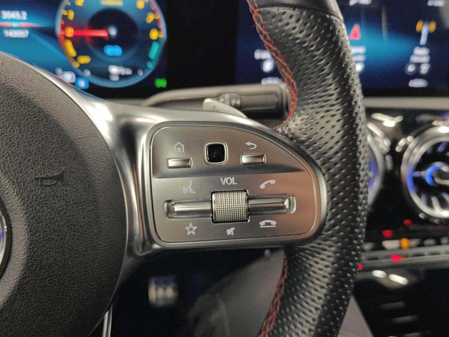 MERCEDES-BENZ CLA 2021