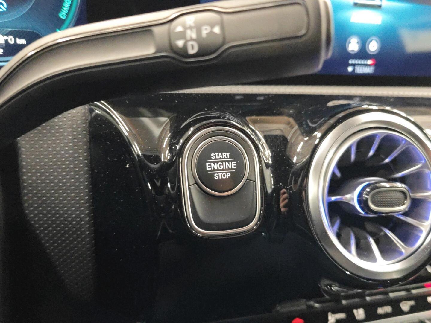 MERCEDES-BENZ CLA 2021