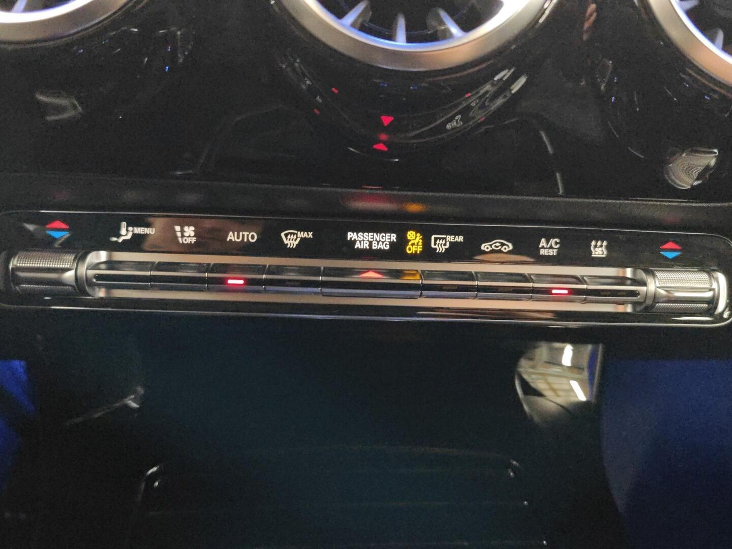 MERCEDES-BENZ CLA 2021