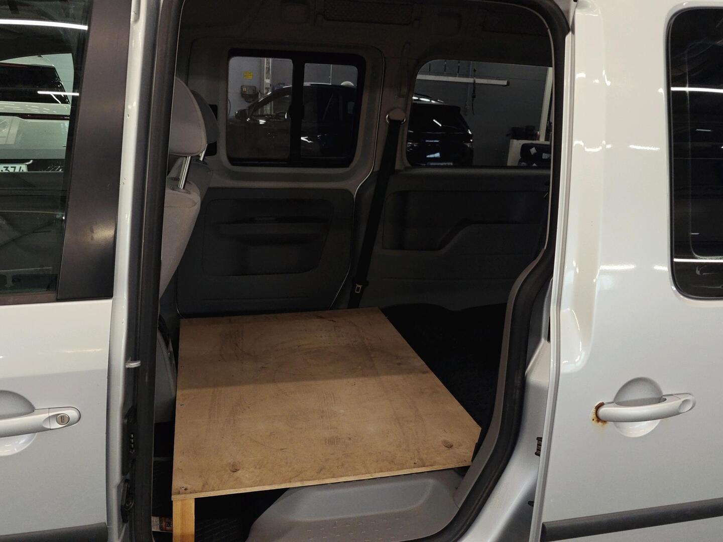 VOLKSWAGEN CADDY 2009