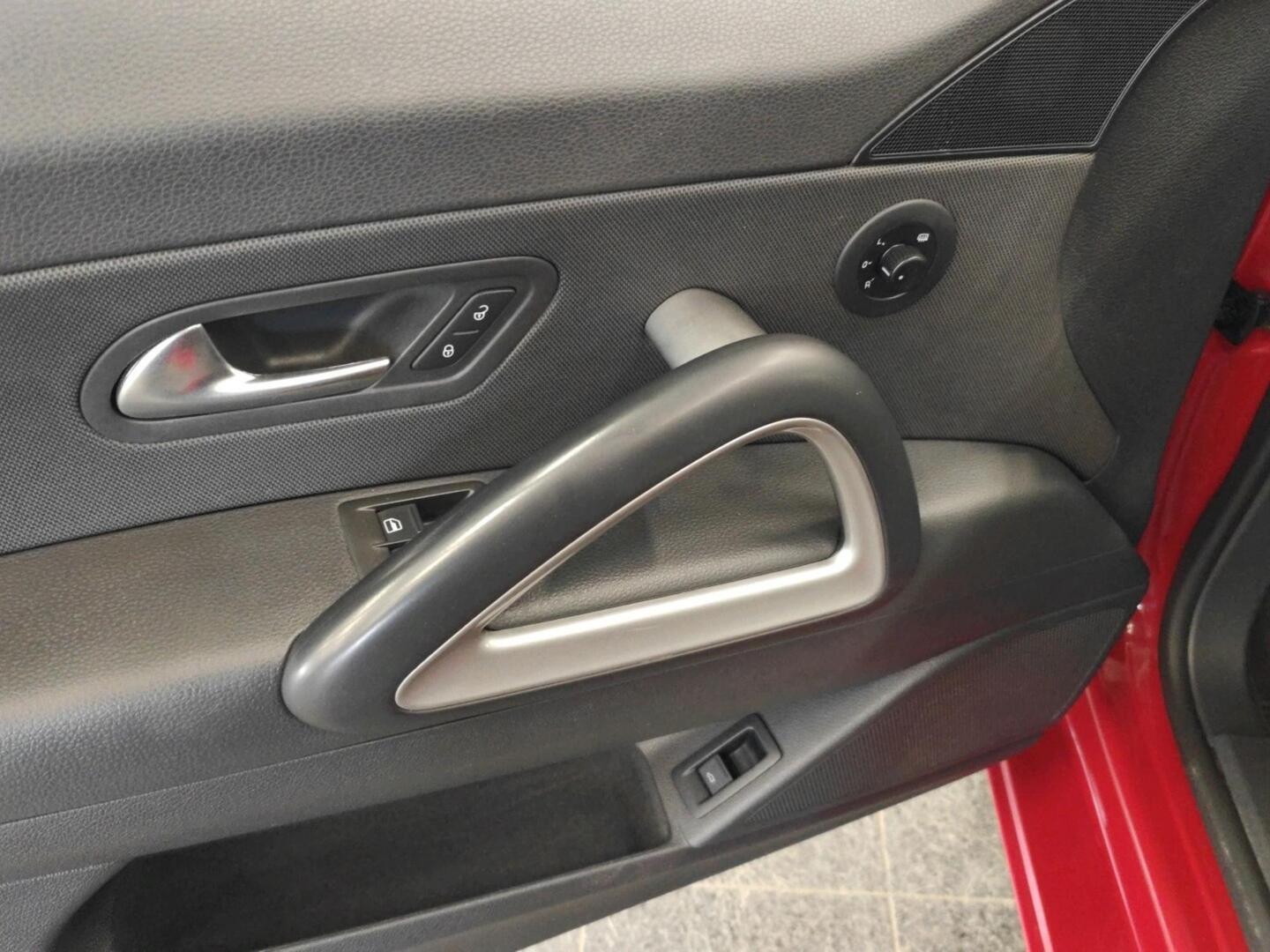 VOLKSWAGEN Scirocco 2010
